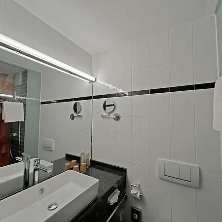 Ibis Styles 3* נקרסולם