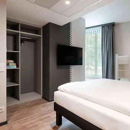 ホテル Ibis Styles 3*